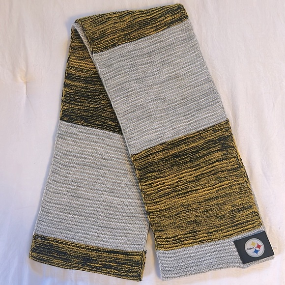 Steelers Infinity Knit Scarf - Picture 2 of 5